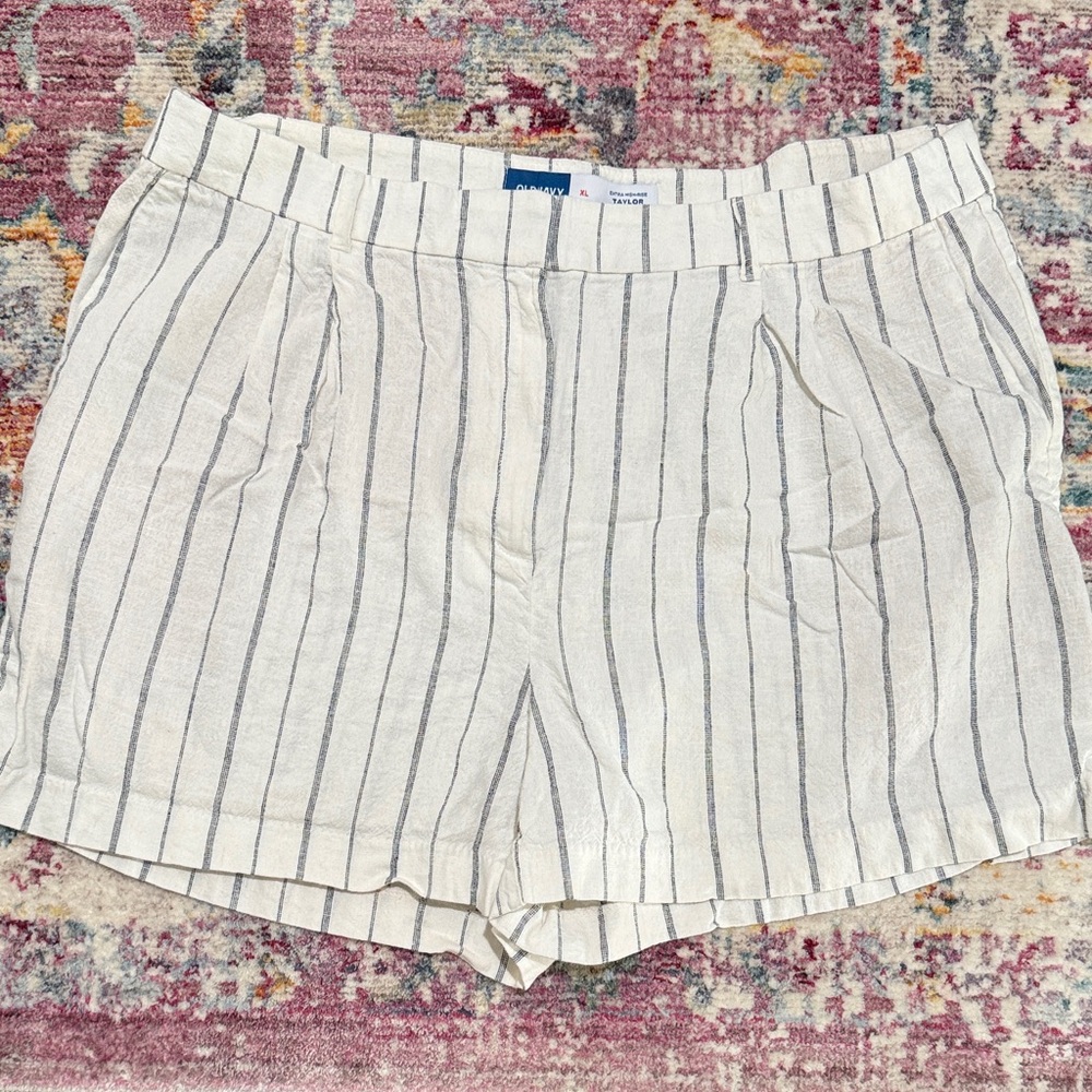 Old Navy White and black Striped Women Linen Shorts